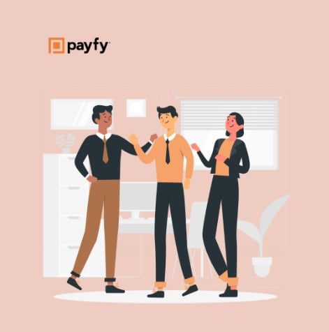 Três funcionários felizes com o Duty of Care da sua empresa
